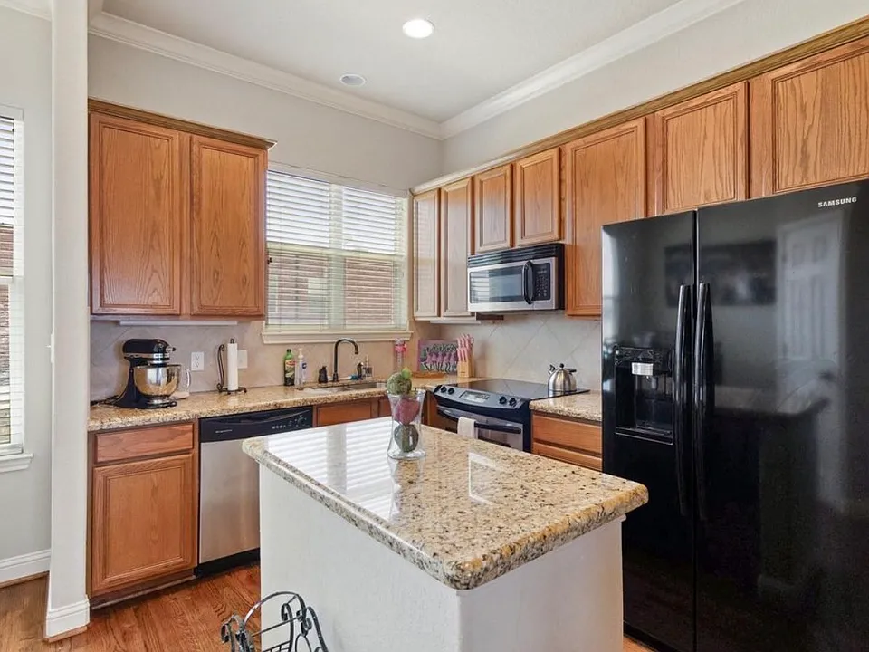 701 Trinity St #620