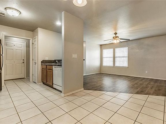 5th image of 2814 Lindsay Ln