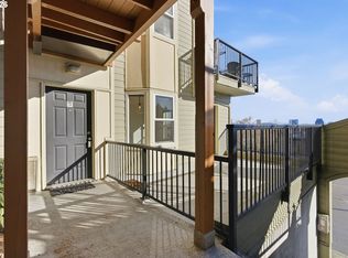 325 NW Uptown Ter APT 1A, Portland, OR 97210