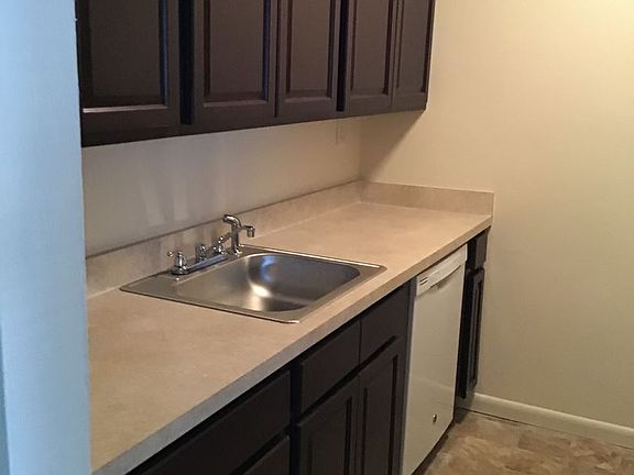 4th image of 649 E Leicester Ave APT A1