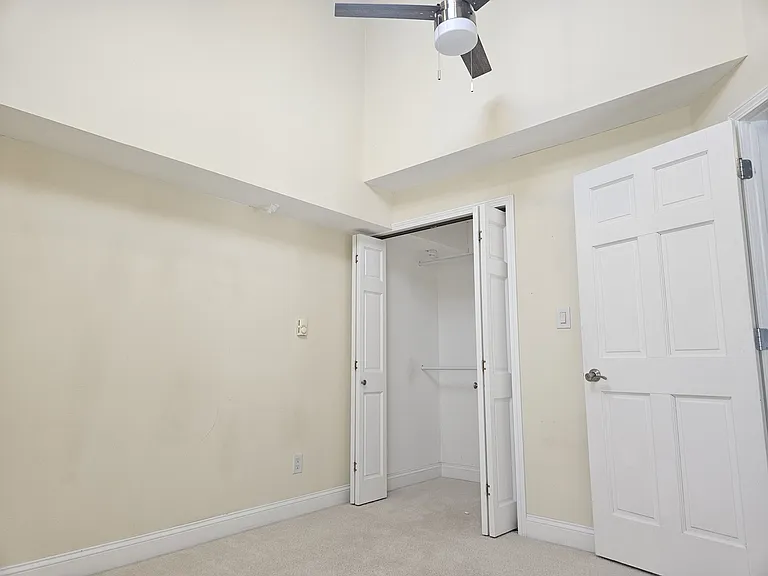 111 NW 2nd St #3 — Photo 15