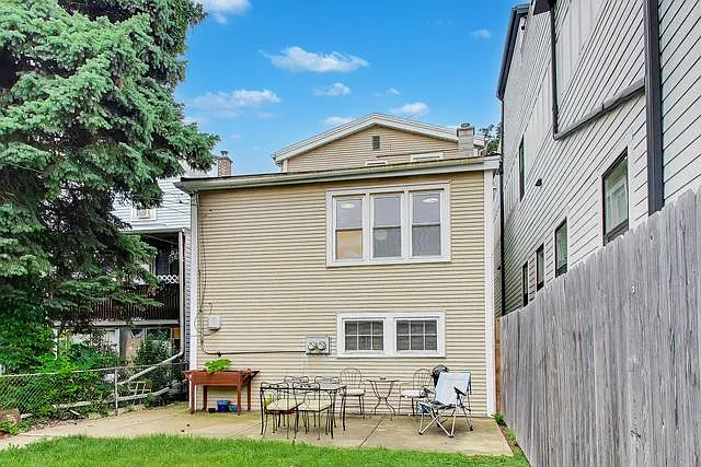 4219 N Albany Ave #2 — Photo 30