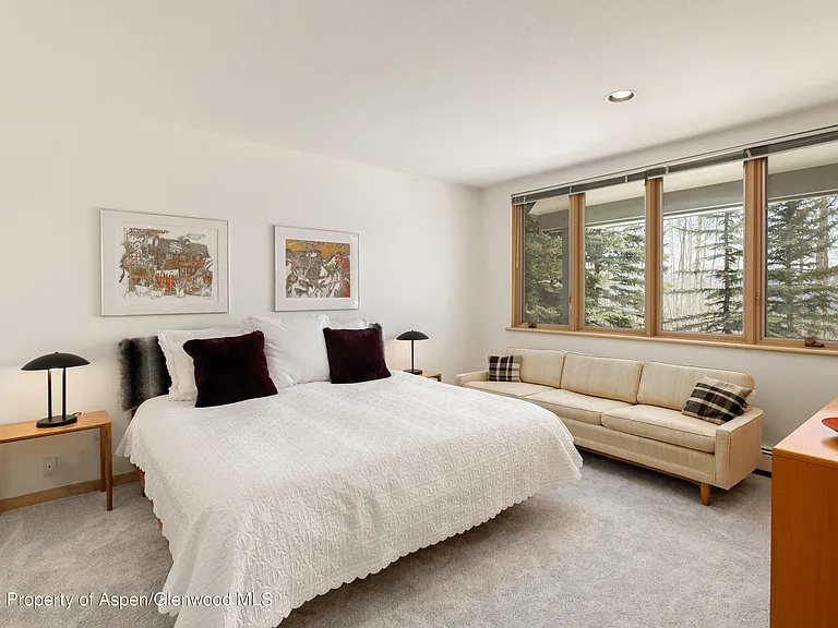 64 Ermine Ln — Photo 22