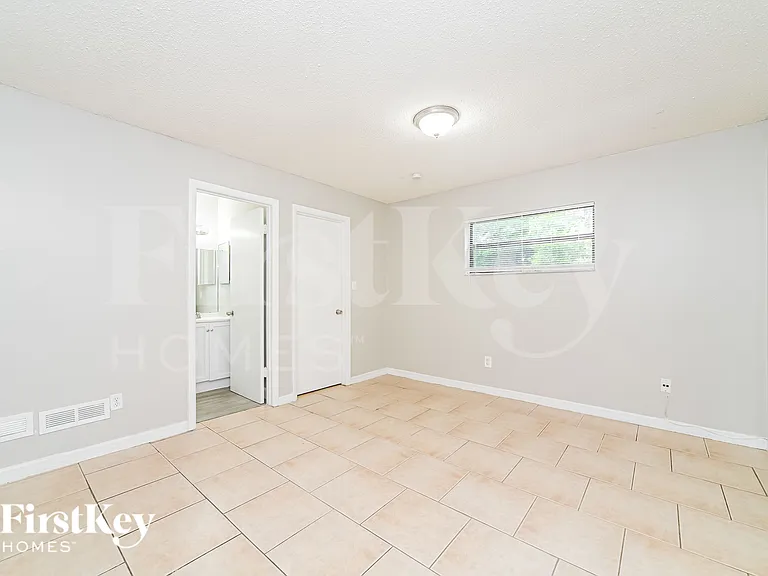 1836 Columbine Dr — Photo 12