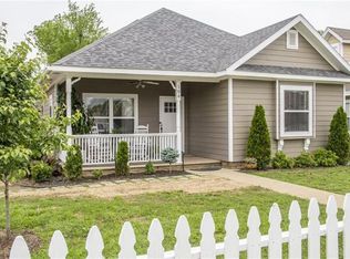 104 Washington St, Lowell, AR 72745