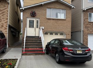 112 S 5th St FLOOR 2, Harrison, NJ 07029