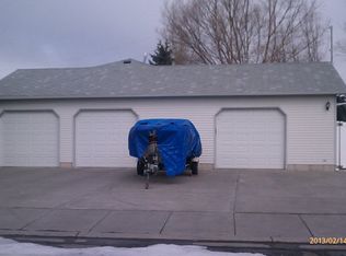 2215 Cabellaro Dr, Ammon, ID 83406