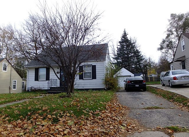 1st image of 1704 Loomis St