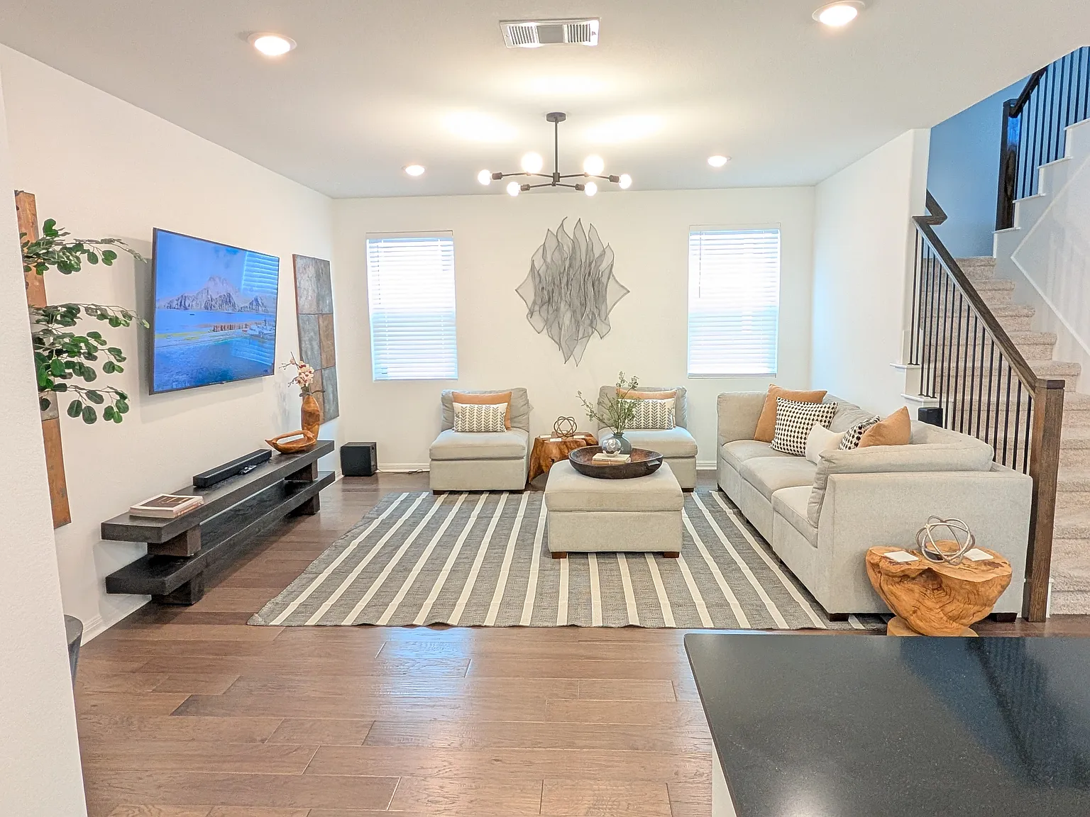 2020 Blue River Dr — Photo 4