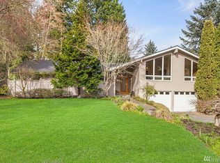 8570 SE 73rd St, Mercer Island, WA 98040