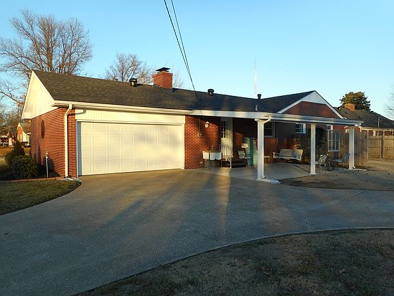 2nd image of 1036 Standish Pl N