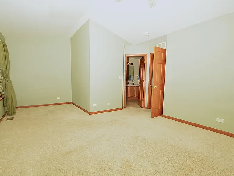 2460 Georgetown Cir — Photo 14
