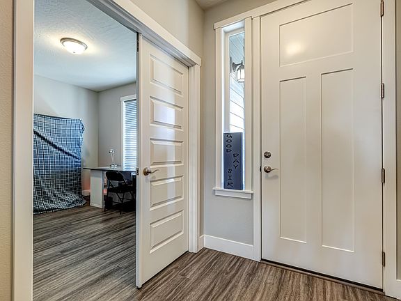 4th image of 1554 W 32nd Ave