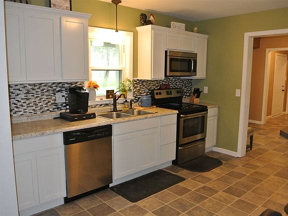 4th image of 6494 Sassafras Dr