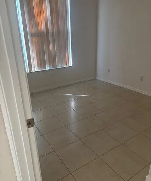 3557 Forest Hill Blvd #49 — Photo 11