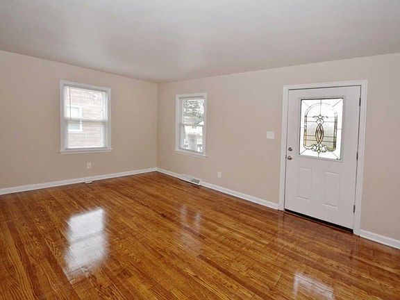 4th image of 6244 Marie Ave