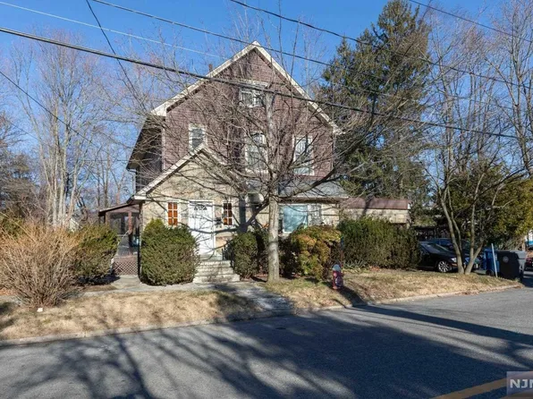 19 W Ivy Ln, Englewood, NJ 07631