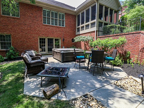 2nd image of 3476 Reeves Dr