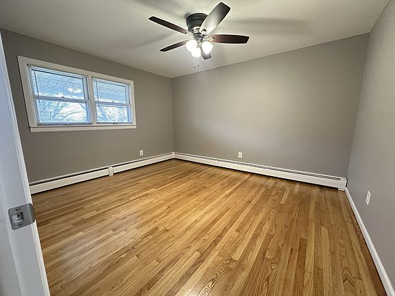 4th image of 1609 E State St #11301713