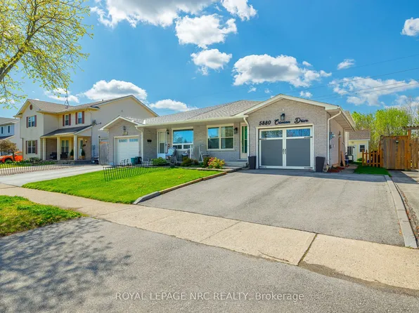 5880 Crimson Dr, Niagara Falls, ON L2G 7T7