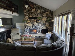 612 Crestview Dr, Seymour, WI 54165