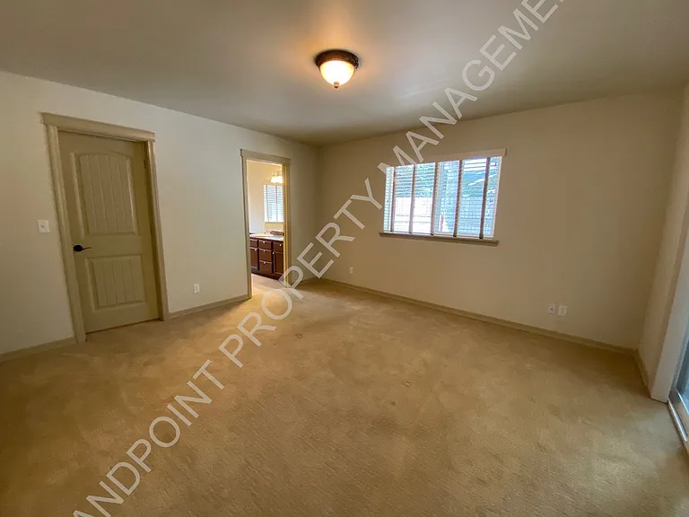 310 Huppert Ln — Photo 18