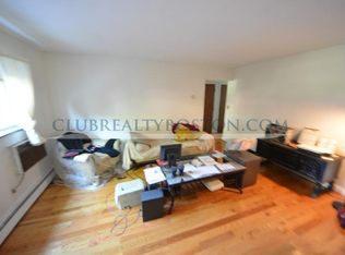 89 Walnut St APT 1, Newton, MA 02460