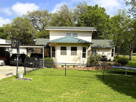 3rd image of 270 County Road 1745