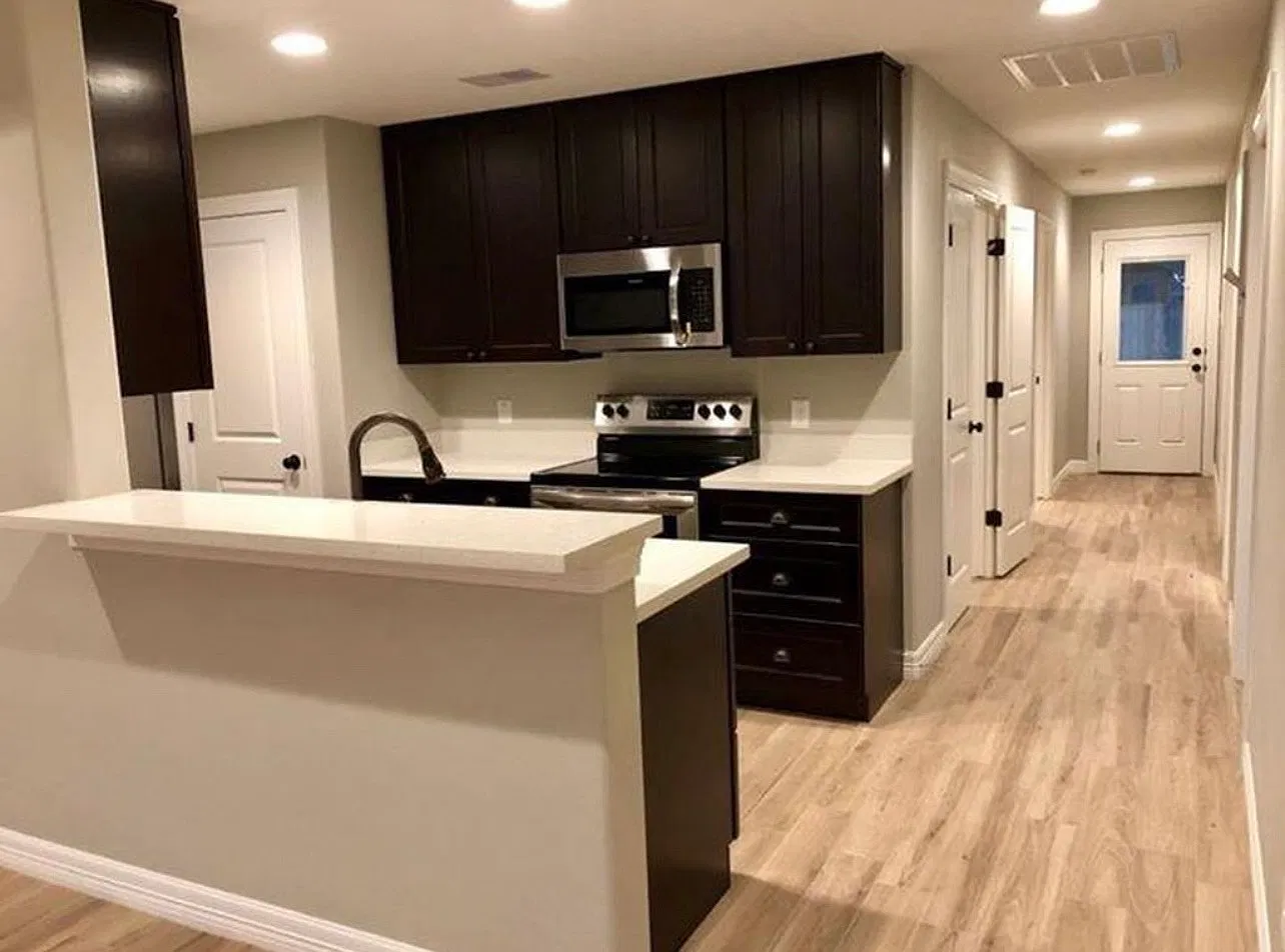 3 bed, $1,900 — Photo 4