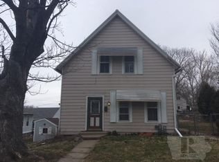 1010 S 4th St, Burlington, IA 52601