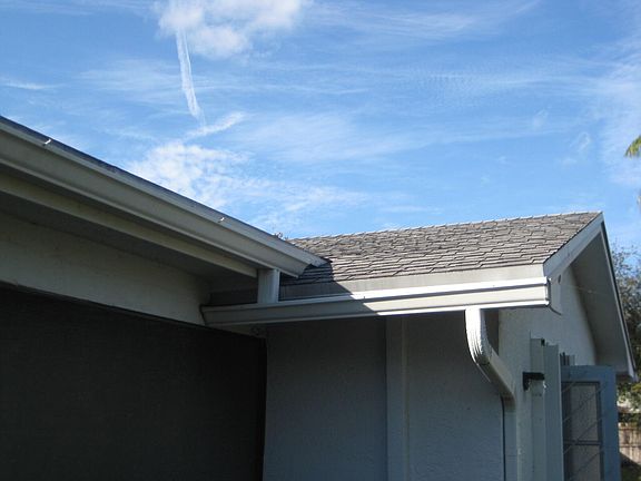 5th image of 1450 SW 25th Avenue