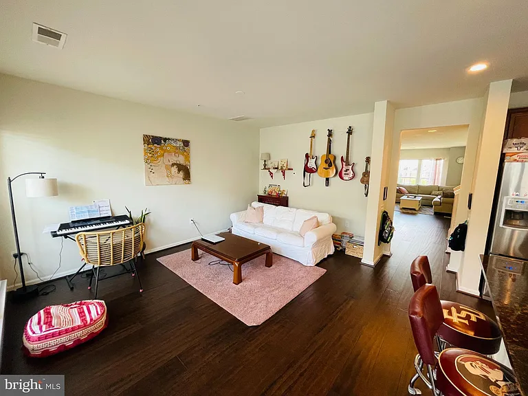 42699 Wardlaw Ter — Photo 8