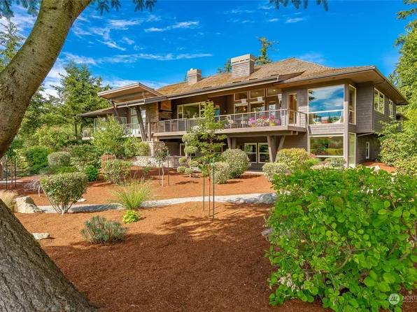 8769 Clubhouse Point Drive, Blaine, WA 98230