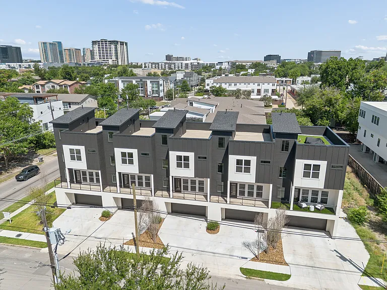 2202 N Carroll Ave #102 — Photo 32