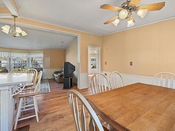 5th image of 193 Tremont St #106