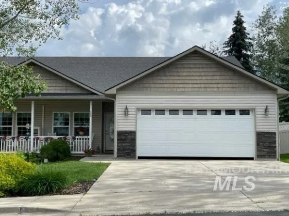 402 Aspen Ln, Grangeville, ID 83530