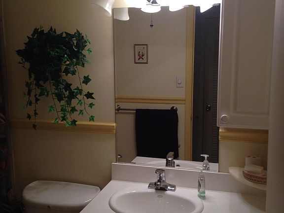 2nd image of 51 NE 204th St APT 5