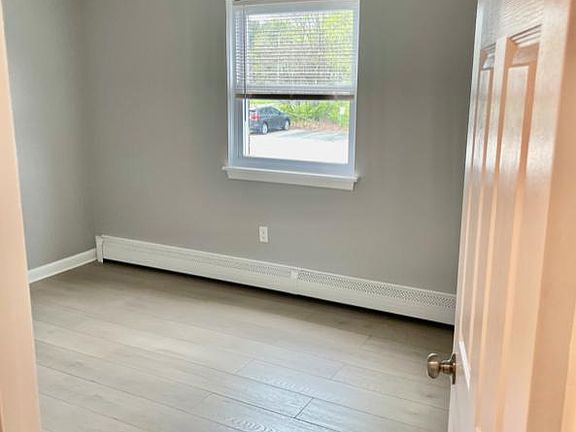 4th image of 215 Pearl St APT 12