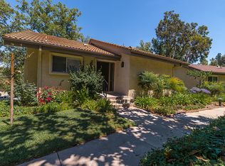 38 N Meadowlark Ln, Oak Park, CA 91377