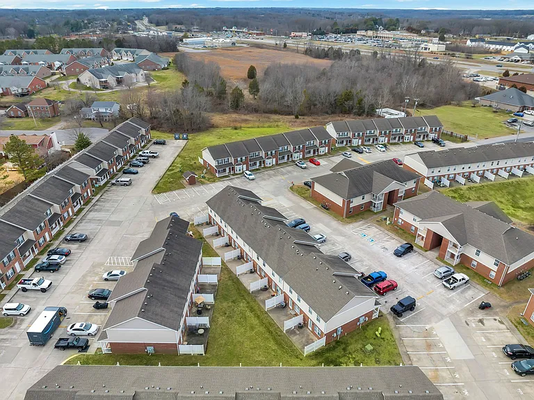 550 New South Dr — Photo 1