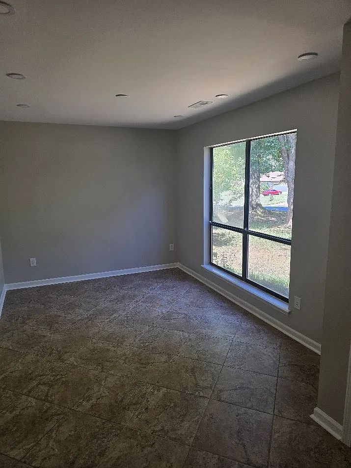 4 bed, 1853 sqft, $2,500 — Photo 1