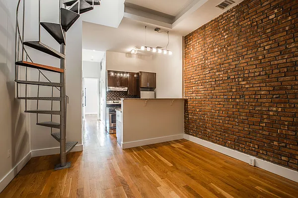 Rented by Nooklyn NYC LLC | media 39