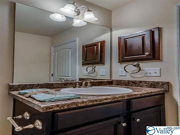 3rd image of 6210 Eagle Point Cir SE