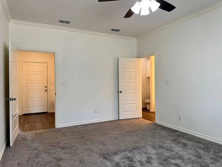 3704-3784 Cottage Park Cir — Photo 26