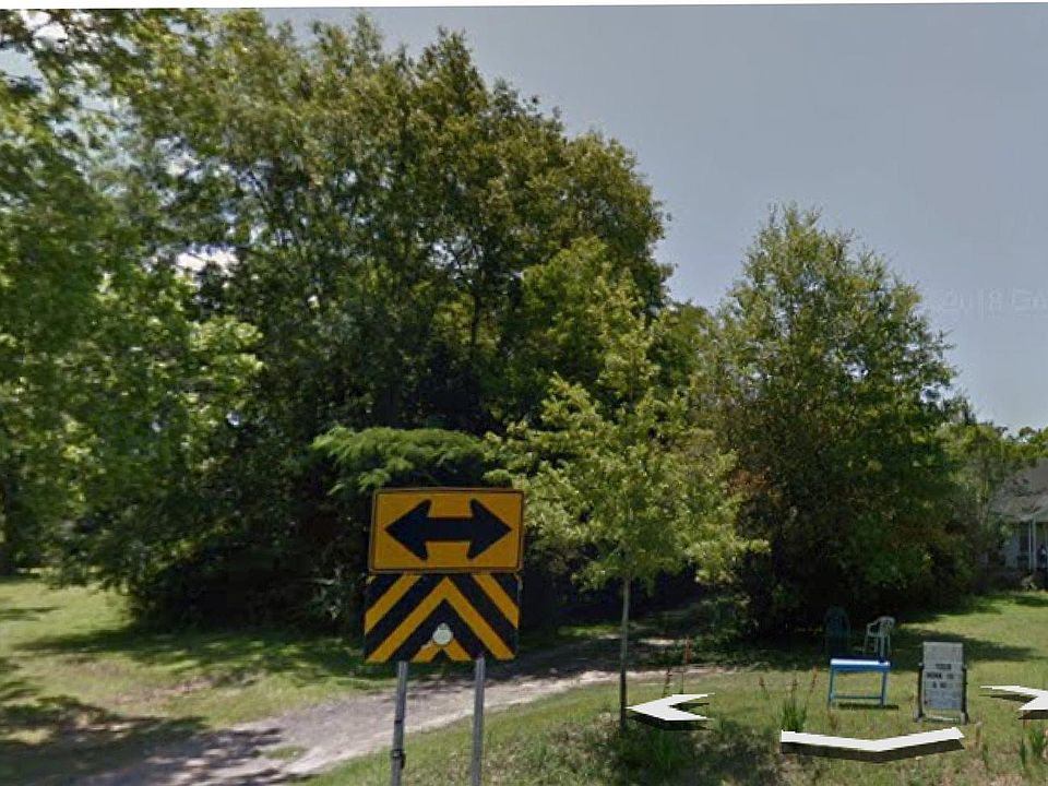 2nd image of 12401 Saeger Rd