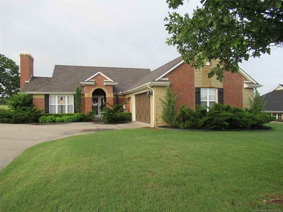 1st image of 606 Village Blvd