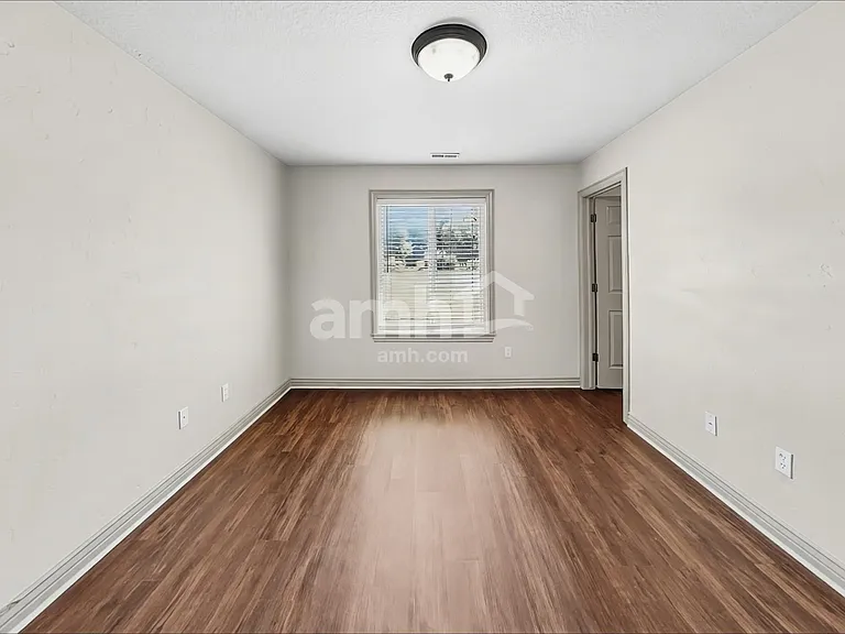 186 W Gate Ln — Photo 9