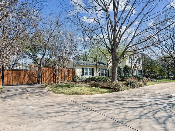 2nd image of 8212 Midway Rd