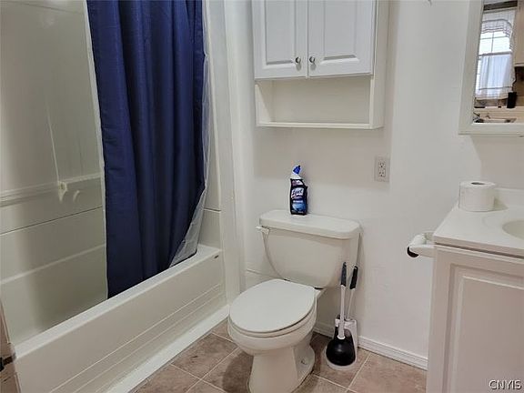 4th image of 123 E Broadway St #127