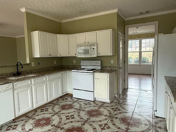 2nd image of 965 Trotters Farm Rd